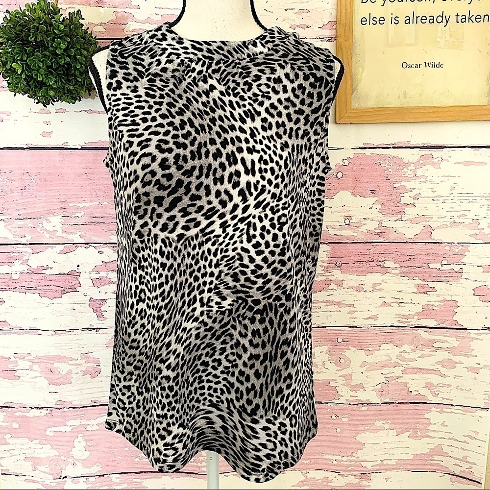JONES NEW YORK Women’s Black Sleeveless Animal Print Top size Small